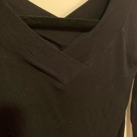 Black off the shoulder sweater - Picture 3 of 4